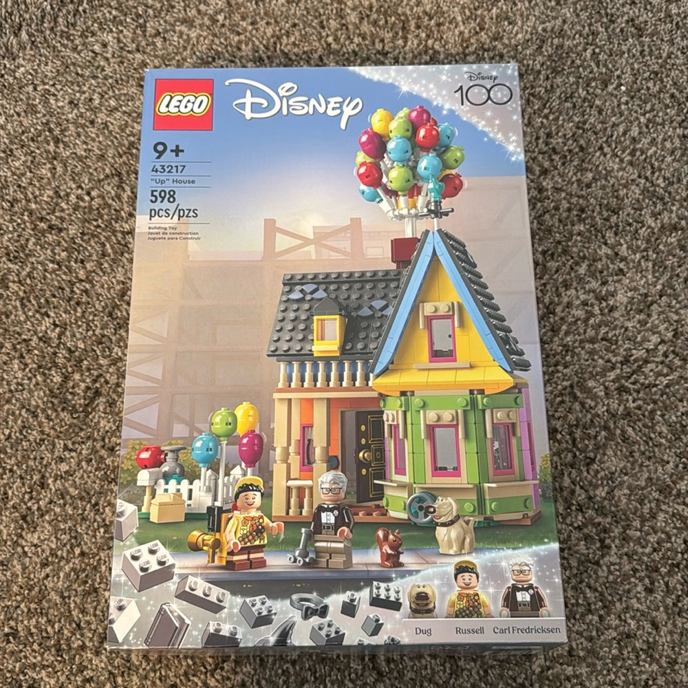 UP lego house